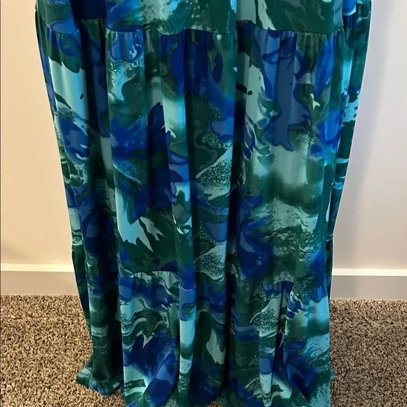 Gilli Teal and Navy Maxi Dress - Picture 3 of 5